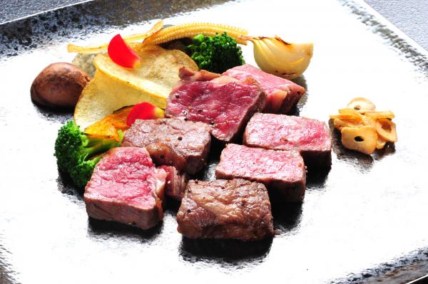 ★共立フーズサービス 食べ比べセット★　カットステーキセット