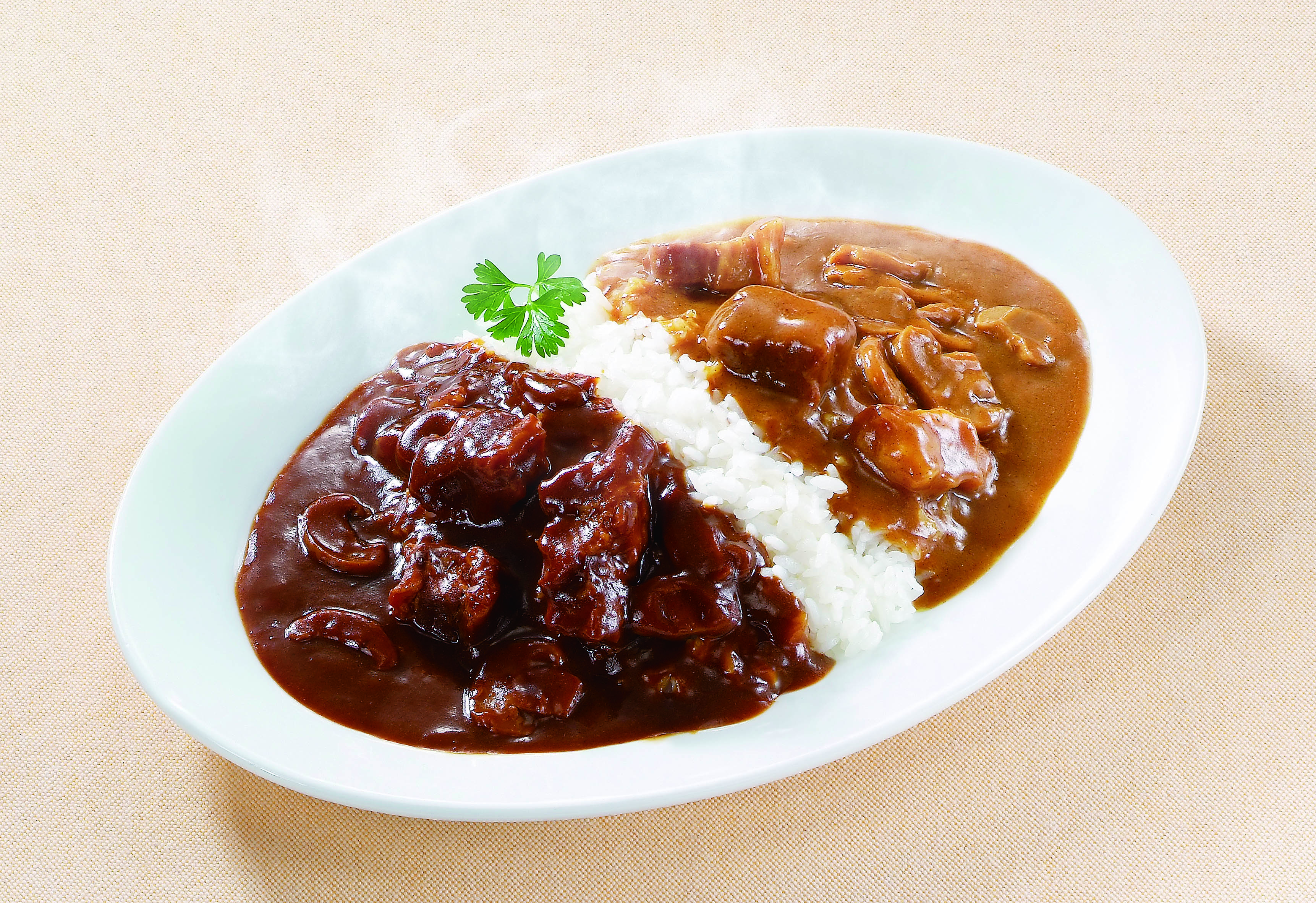 ご当地カレー「新宿中村屋」純欧風ビーフカリー 4食セット