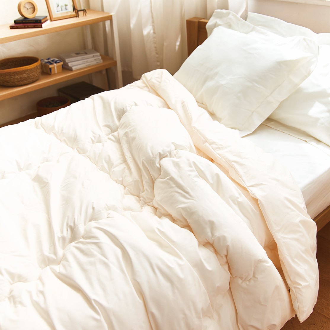 ウルトラ200使用シンサレート掛け布団　セミダブル（単品）